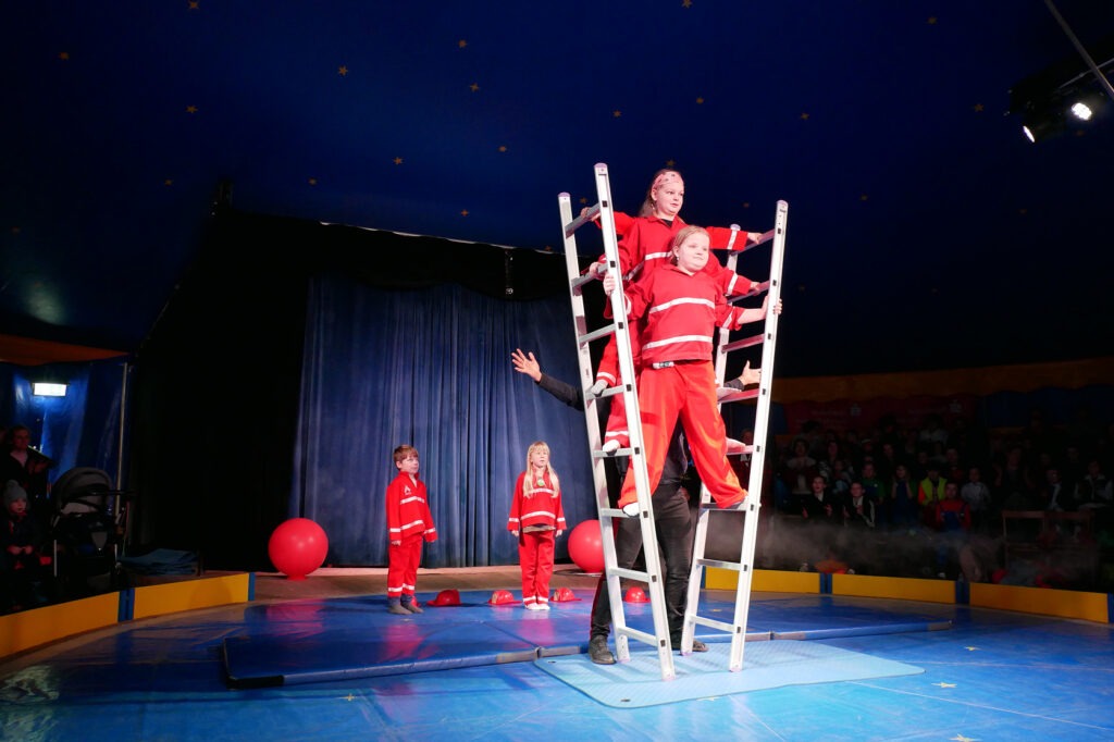 zkom-aurich-kinderambulanz-Circus-Tausendtraum-01